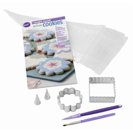 WILTON INDUSTRIES Wilton Industries 217944 Cookies Decorating Book Set 217944